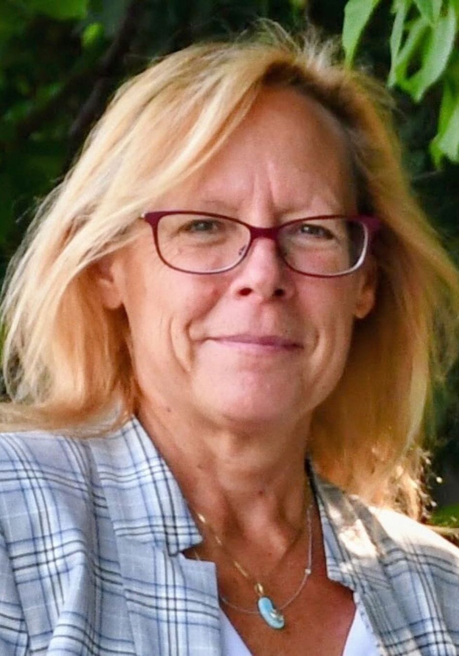 Wendy Farrow Reed Head shot